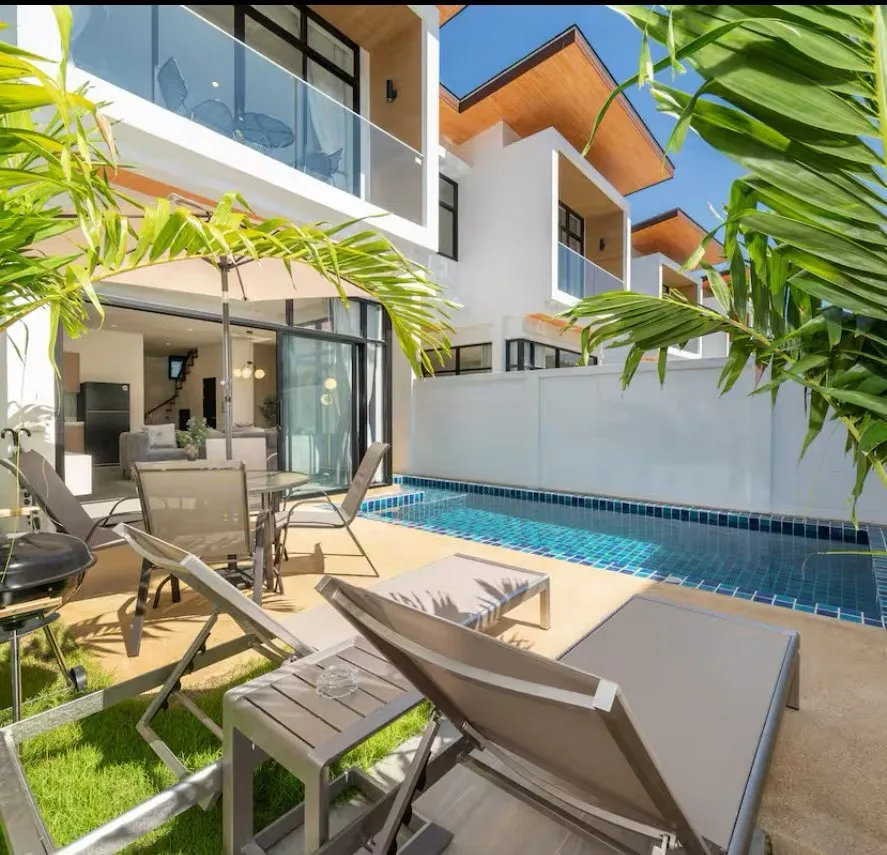 Sun loungers on the pool terrace